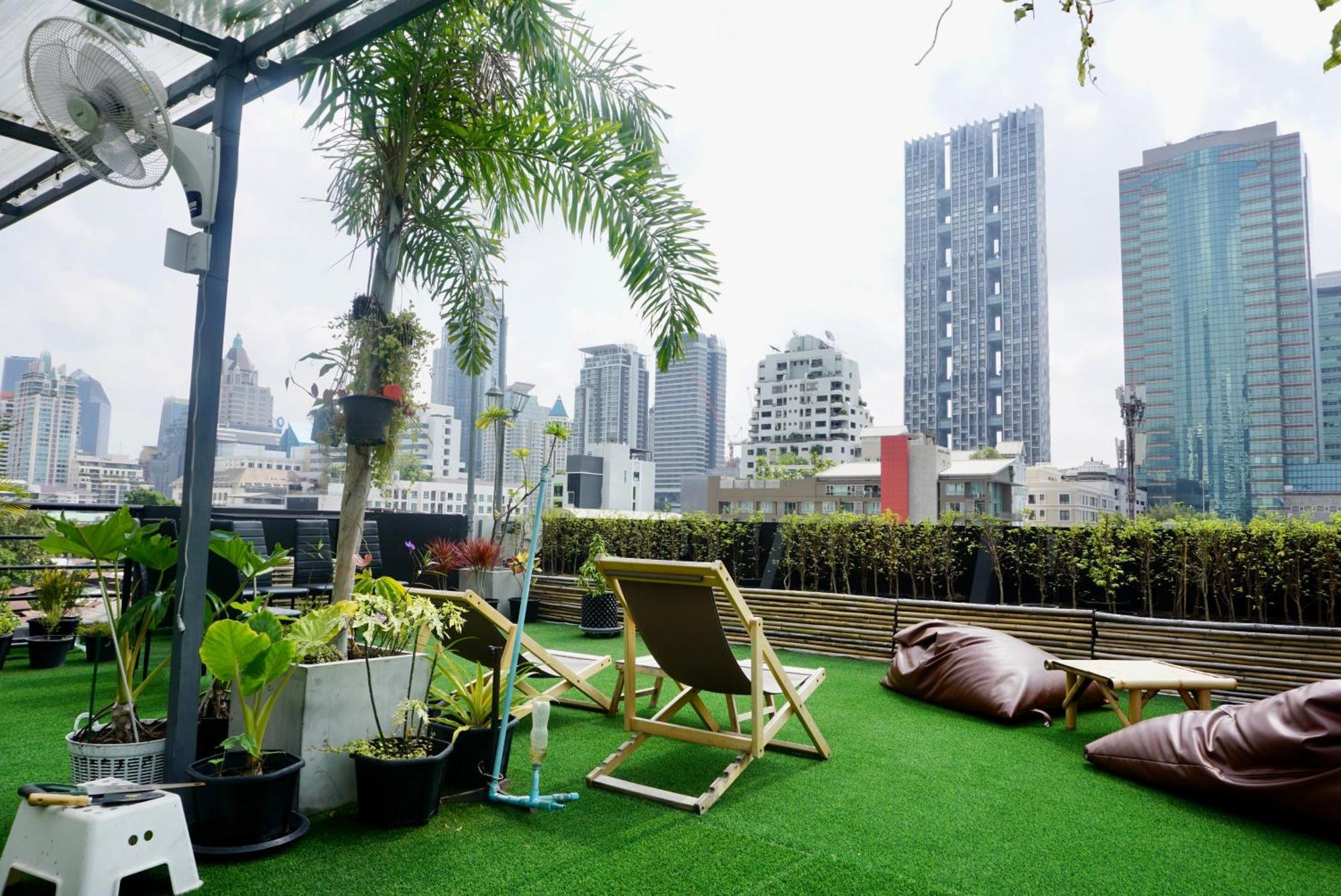 Hip And Funky Apartment Silom Soi 3, With Rooftop View Bangkok Exterior foto