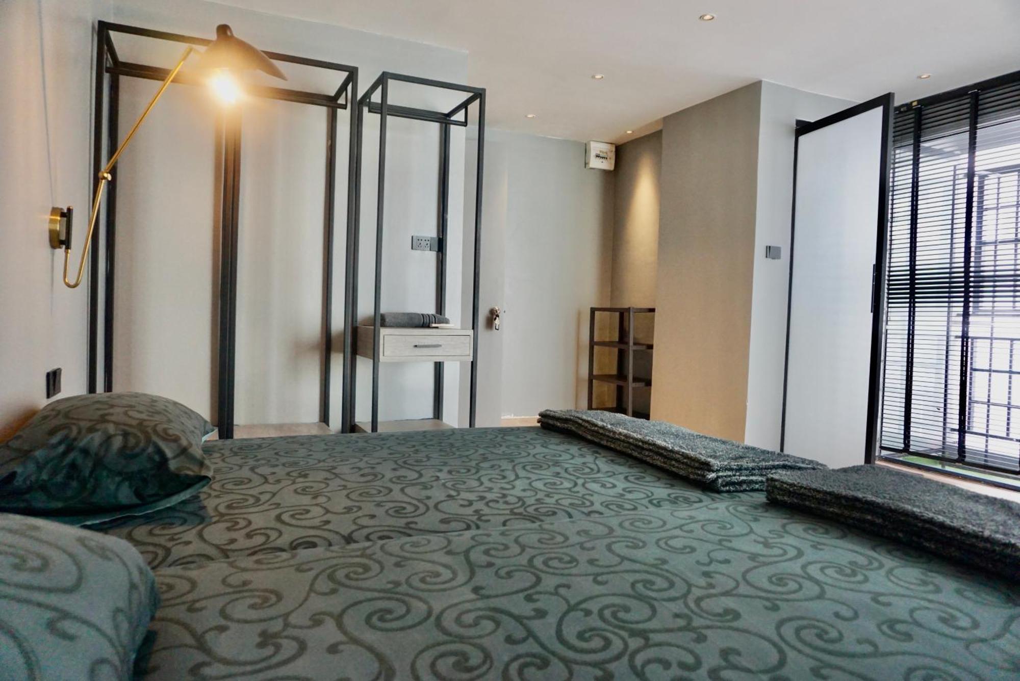 Hip And Funky Apartment Silom Soi 3, With Rooftop View Bangkok Exterior foto